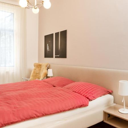 Apartments Fuchsthallergasse Vienna Esterno foto