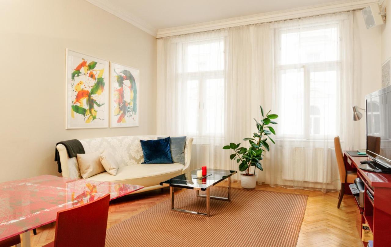 Apartments Fuchsthallergasse Vienna Esterno foto