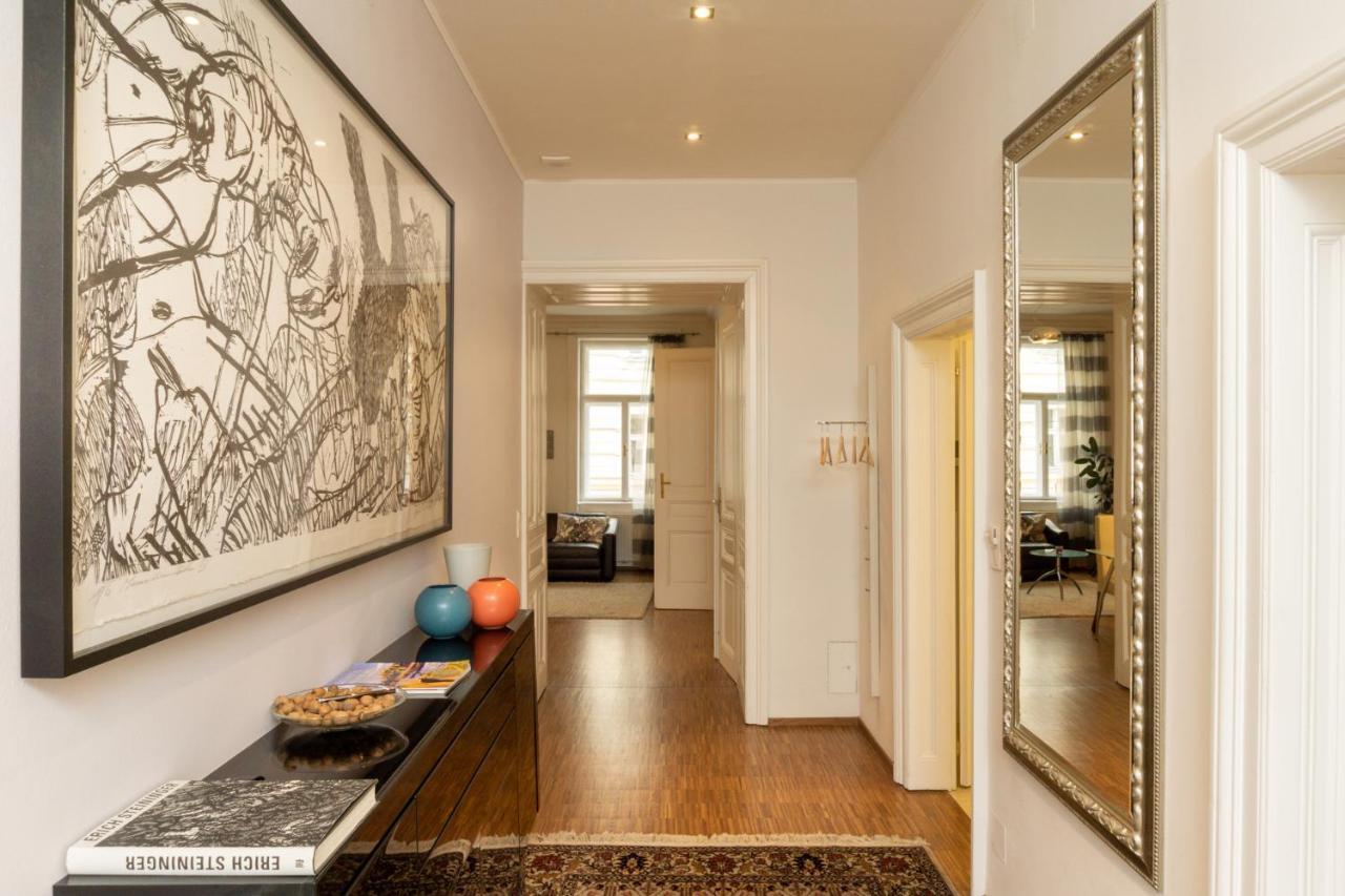 Apartments Fuchsthallergasse Vienna Esterno foto