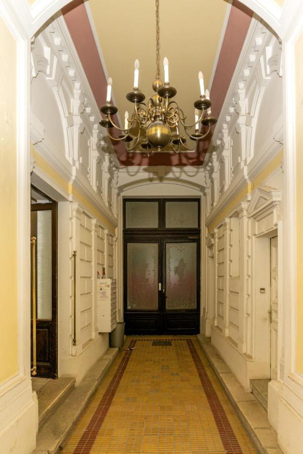 Apartments Fuchsthallergasse Vienna Esterno foto